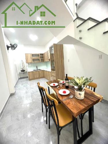 📢 BÁN NHÀ HẺM XE HƠI 6M - PHAN HUY ÍCH - CHỈ 5.25 TỶ 🏡 Thông tin nhà:  Diện tích: 3x15m - 5