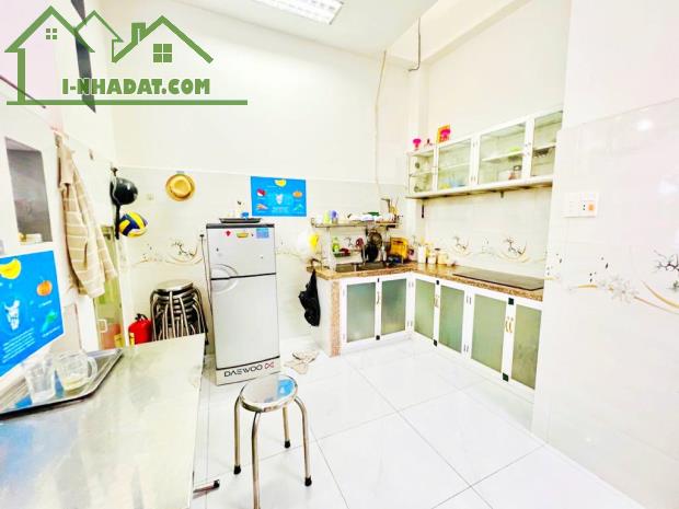 ✨4.x TỶ🧨TÂN PHÚ, 1/TÂN HƯƠNG - 40M2, 3 TẦNG - SÁT MT NHỰA 12M XE TẢI - 1