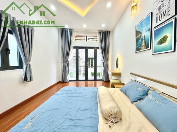 Bán Nhà Bình Thạnh, Cạnh Nguyễn Văn Đậu - Nhà 3 Tầng - Full Nội Thất - DT: 52m2 - chỉ 6 tỷ - 1