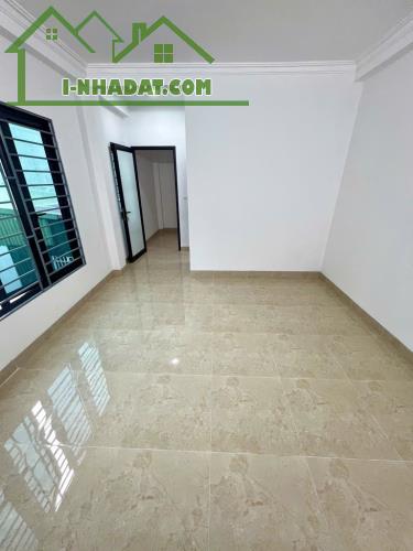 Bán Nhà Ngọc Hồi  dân xây 35m 4 t full tiện ích nhà mới về ở luôn giá 4.6 tỷ - 2