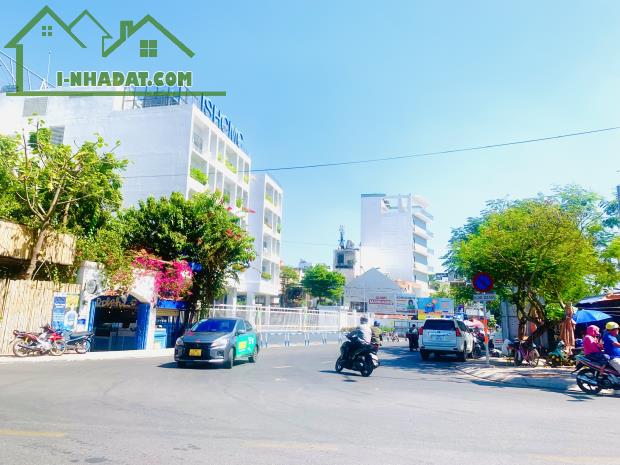 Bán Toà Nhà Hầm 5 Tầng 210m2(11,5mx19m) Mặt Tiền Nguyễn Văn Hưởng,Thảo Điền,Quận 2 - 3