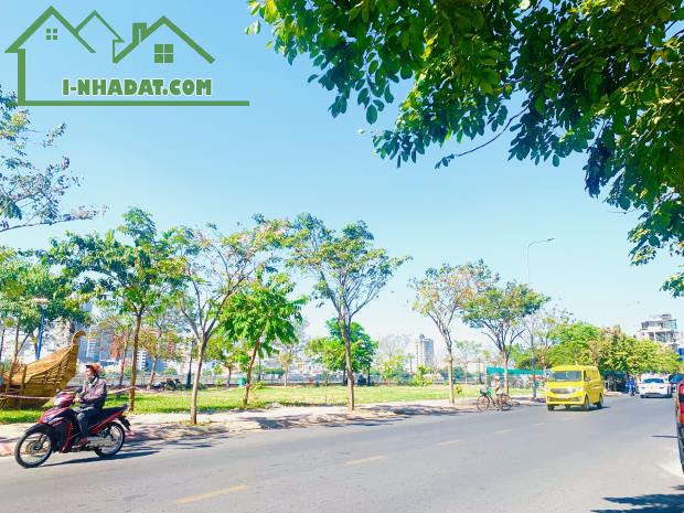 Bán Toà Nhà Hầm 5 Tầng 210m2(11,5mx19m) Mặt Tiền Nguyễn Văn Hưởng,Thảo Điền,Quận 2 - 1