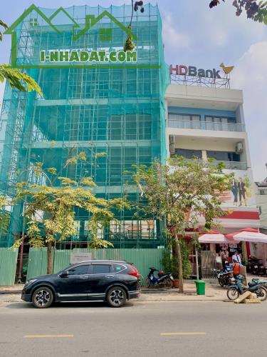 Bán Toà Nhà Hầm 5 Tầng 210m2(11,5mx19m) Mặt Tiền Nguyễn Văn Hưởng,Thảo Điền,Quận 2