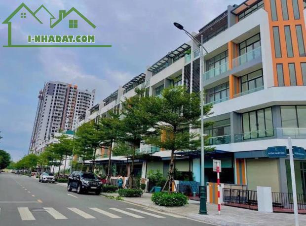 Bán Shophouse Bình Minh Garden 76m2 6 Tầng Thang máy Vỉa Hè, Kinh Doanh Dòng Tiền 18.18 Tỷ