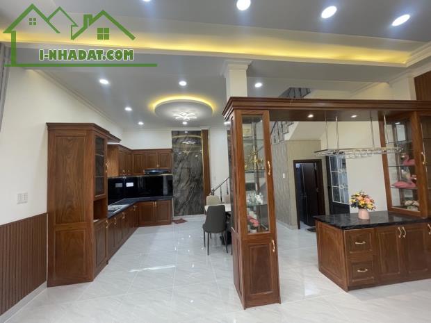 Nhà ĐẸP 3 Tầng Siêu Rộng, Ngang khủng 8m đường TXSoạn Quận 7 - 1