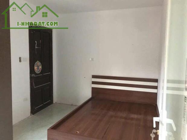 Cần cho thuê nhà ngõ 65 Đặng Văn Ngữ, 40m2, 2 tầng, 4 ngủ, 11 Triệu/tháng - 2