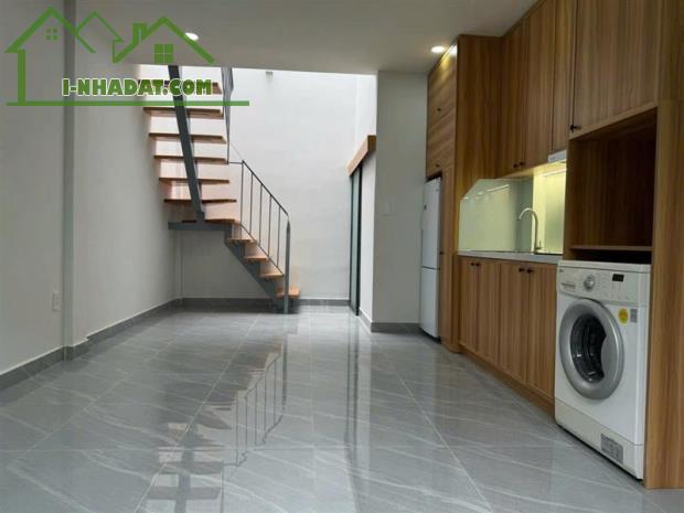 Bán Nhà Bình Thạnh - MẶT TIỀN KINH DOANH - Nhà 2 Tầng - 32m2 - chỉ 4,55 tỷ