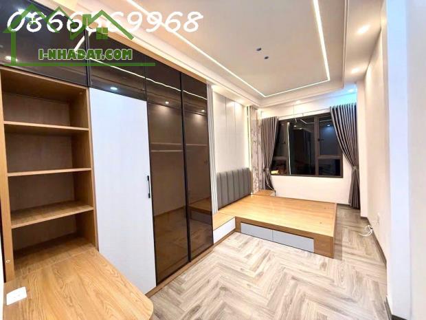 NHÀ ĐẸP Ở NGAY, 26/30M x 4T, FULL NỘI THẤT, THỊNH QUANG, ĐỐNG ĐA, GẦN Ô TÔ, 7.49 TỶ - 1