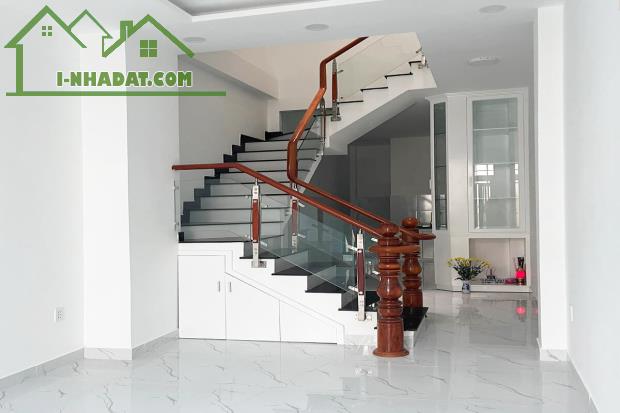 Bán nhà Nguyễn Trọng Tuyển Phú Nhuận, hẻm xe hơi, 41m² 4 Tầng 4 phòng - Giá 8.1 tỷ TL - 1