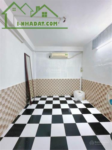 🏠 Bán nhà Đoàn Văn Bơ, Q.4, 54m², 2 tầng, 3PN, 0WC, 3.8 tỷ 🏠 - 2