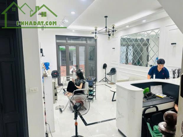 Bán nhà riêng Vừa ở vừa kinh doanh  4PN, 4WC, 95m2 tại Tôn Đức Thắng, Đống Đa, Hà Nội, - 2