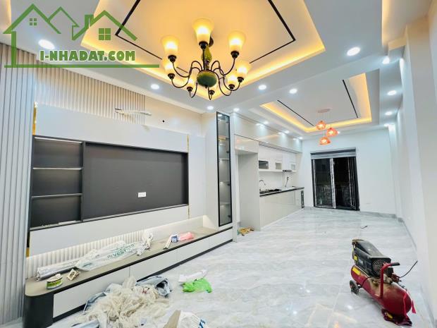 Nhà mới Thượng Thanh 34m2 x 6T ngõ thông full nội thất, hàng xóm Khai Sơn city. 5,85tỷ - 2