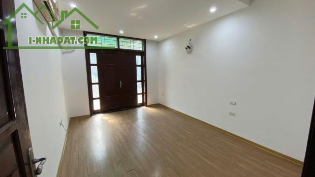 Cho thuê nhà ngõ ô tô KD, CẢ PHÊ, SPA, Ở Phố Phạm Ngọc Thạch, 52m2, 4 tầng, 4 ngủ, 21 - 1