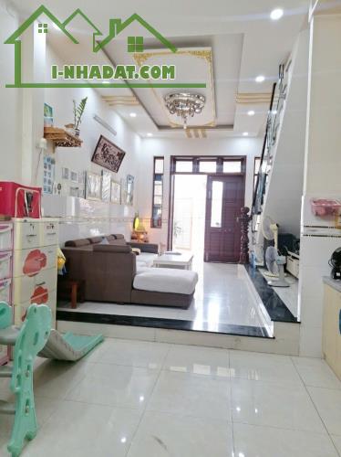 BÁN NHÀ ĐÌNH PHONG PHÚ, QUẬN 9 - HẺM 5M - 70M2 - 2 TẦNG BTCT - NHỈNH 4 TỶ - 3