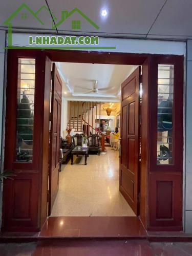 Bán nhà Phùng Khoang, yên tĩnh thoáng mát, dân xây chắc chắn, 65m2, hơn 10 tỷ