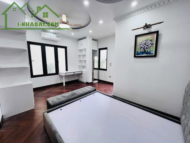 NHÀ MẶT PHỐ GIÁP BÁT 52M2*5T, THANG MÁY, ĐẸP RẺ - 4