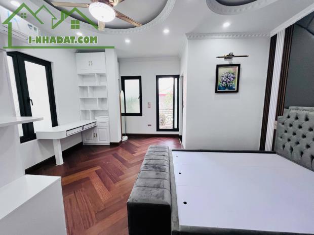 NHÀ MẶT PHỐ GIÁP BÁT 52M2*5T, THANG MÁY, ĐẸP RẺ - 1