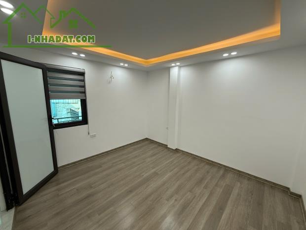 Bán nhà phố Kim Mã - Siêu phẩm 26m2 -Tương lai sát mặt phố -4 tầng View thoáng -Nhỉnh 5 tỷ - 2