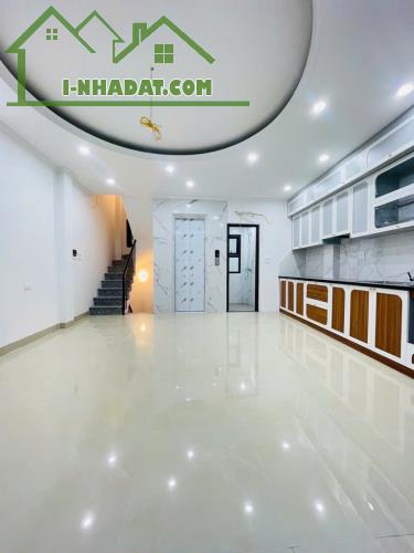 NHÀ KIM MÃ 4M X 40M2 X 7 TẦNG - 8.8 TỶ - Ô TÔ 3 BƯỚC - THANG MÁY - KINH DOANH ĐỈNH NÓC - 2