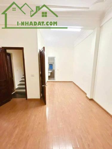 Cho thuê nhà riêng Nguyễn Ngọc Nại Thanh Xuân 32m x 4T giá 13.5tr, ngõ ô tô, nhà đẹp - 2