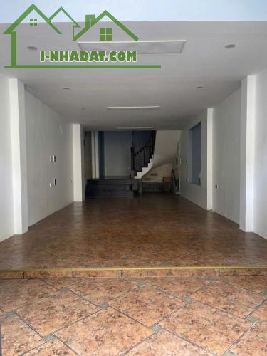 Phân lô, Ô tô, 70m2, Phố Lâm Hạ, Long Biên, 14x tỷ.