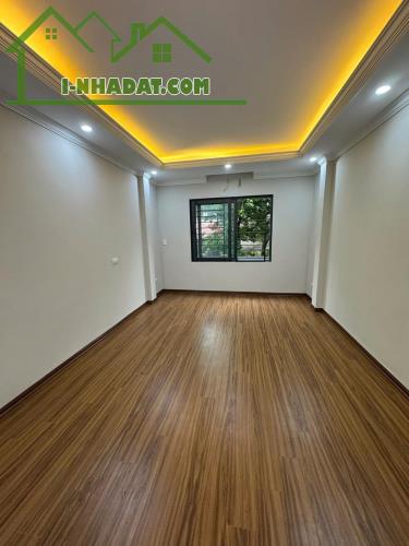 Cho thuê nhà ngõ 281 Trương Định, 35m2, 5 tầng, 15 Triệu - cho ở nhóm tối đa 6 người - 2