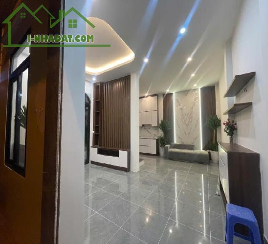Bán nhà Cầu Cốc KD,oto, 39m2 x 5T chỉ 5,15 tỷ, vài bước chân ra PHỐ