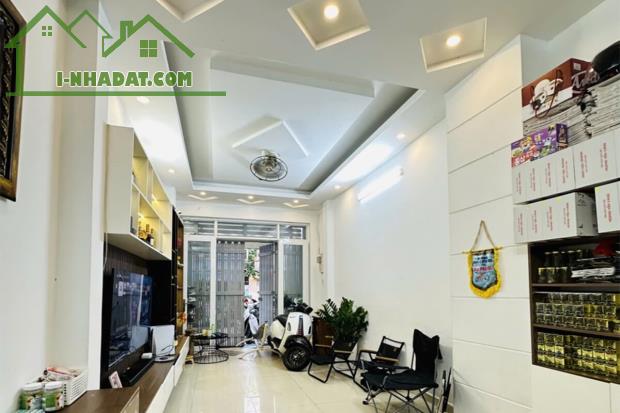 Bán nhà Nguyễn Đình Chính Phường 15 Phú Nhuận, Xe hơi 48m² 3 Tầng BTCT - Giá 7.7 tỷ TL - 2
