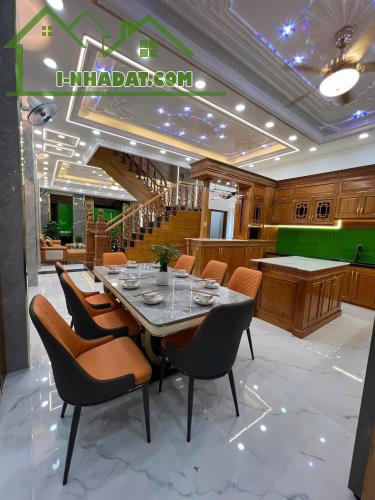 Bán nhà 3 tầng 8x20m giá 10,8 tỷ Đường 6m Nguyễn Ảnh Thủ - 2