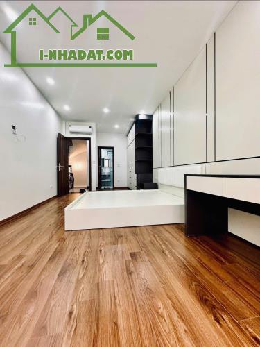 Bán gấp nhà Ngọc Lâm giảm 400tr nhà  38m², chỉ 6.3 tỷ – Ô tô đỗ gần, tiện ích đầy đủ - 2