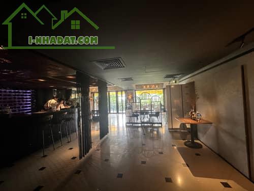 GJ0VZK 🏡 Tòa Biệt Thự 400m² Gần Hồ Tây - Nội Thất Sang Trọng, Đầy Đủ Tiện Nghi - 1