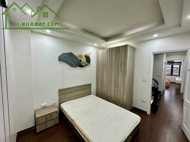 Nhà Mễ Trì, 40m2, 5 tầng, MT 4m, ô tô tránh, kinh doanh, giá hơn 10 tỷ - 1