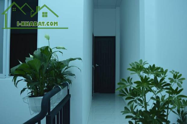 BÁN NHÀ HXH Thoại Ngọc Hầu, Tân Phú 2 tầng 92m2 (4x23). Nhà đẹp ở ngay. Giá chỉ 8,9 tỷ. - 2