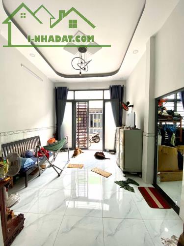 NHÀ ĐẸP 56M2 VỊ TRÍ ĐẮC ĐỊA NGAY NGÕ TƯ NƯỚC ĐÁ, GẦN CHỢ NGÕ 3 BẦU - 1