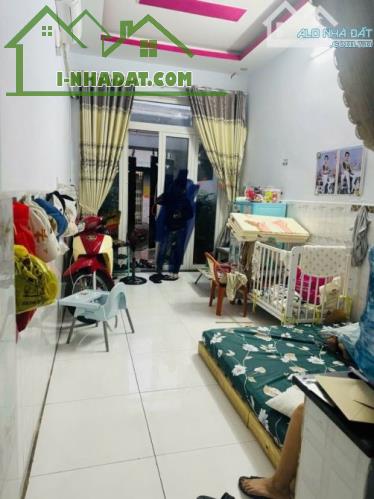 BÁN NHÀ 1 TRỆT 2 LẦU, DT ĐẤT 40M2 SHR GIÁ NHỈN 3 TỎI - 2