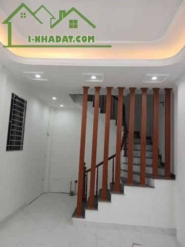 - Bán nhà Mễ Trì Thượng -vừa hoàn thiện xong - đẹp - 30m2 - 6,95 tỷ