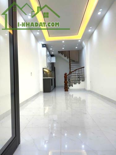 Bán nhà Kim Giang ngõ thông gần KĐT Đại Kim, gần ĐH Thăng Long 28m2 4.x tỷ Nhà thuộc phố K