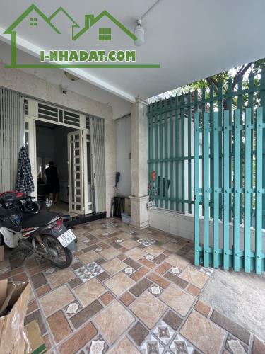 CỰC HIẾM! BÁN ĐẤT TẶNG NHÀ C4 HXH Trường Chinh,132m2( 8x16,5M ),Sổ vuông.Khu Xây Cao Tầng - 3