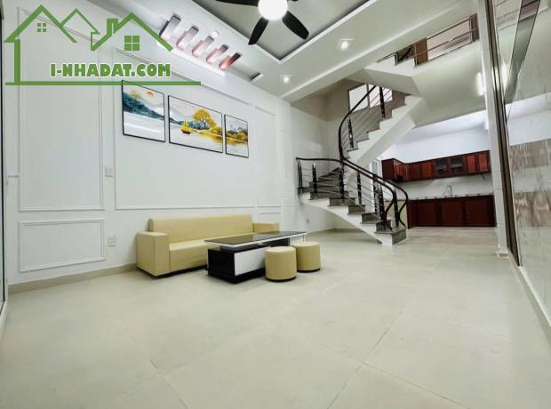 Bán nhà Khúc Thừa Dụ, Vĩnh Niệm, Lê Chân, Hải Phòng. 3,5 tầng, 40m2, 2,19 tỷ. Ngang 4m, t3 - 1