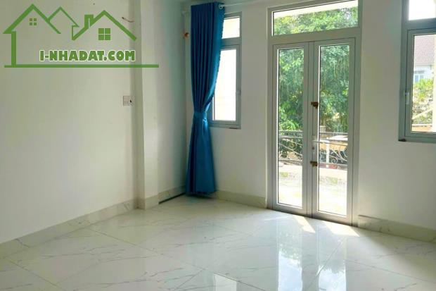 Bán nhà Quang Trung Phường 8 Gò Vấp, 3 Tầng 66m² (4m x 16.5m) 4 phòng - Giá 7.9 tỷ TL - 3