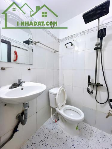Bán nhà 2 tầng vi bằng ngõ cây xăng Việt Hùng - 3