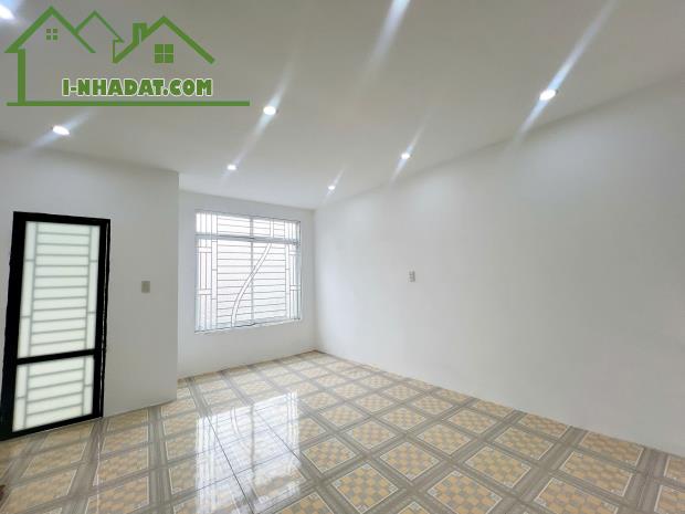 Bán nhà 2 tầng vi bằng ngõ cây xăng Việt Hùng - 4