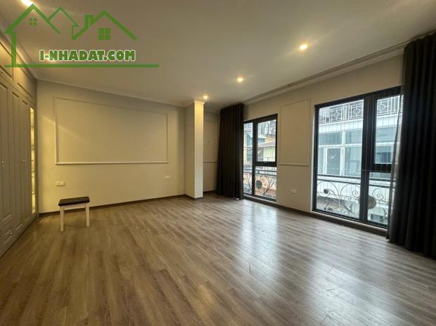 BÁN NHÀ HUỲNH THÚC KHÁNG - 71M² - 8 TẦNG - MT 16M - 2 MẶT NGÕ Ô TÔ TRÁNH - PHÂN LÔ - THANG