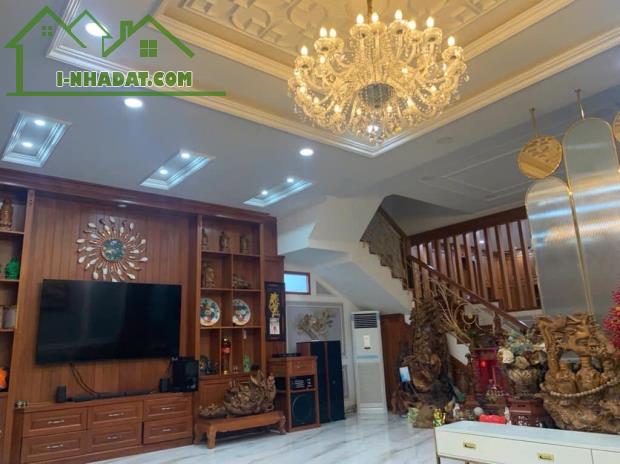 BIỆT THỰ QUỐC LỘ 13, Hiệp Bình Chánh Thủ Đức, giá 16.5 tỷ  - 119m2 - Ô tô ngủ trong sân - 2