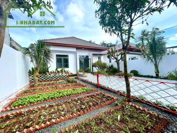 Villa nhà mái nhật 10,85x34m nở hậu 12m cách trung tâm 3km - 4