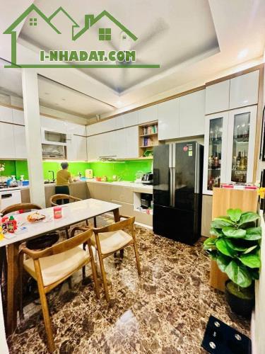 Bán nhà đẹp Thụy Khuê 68m2, 3T, MT8m hơn 10 tỷ nhà 2 thoáng cận kề Hồ Tây - 2