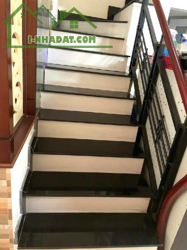 Tân Kỳ Tân Quý- Bình Tân *4x15- Hẻm 5m- 3Tầng  *Chỉ hơn 5Tỷ. + Nhà 1 trệt, 2Lầu, ,  3PN,