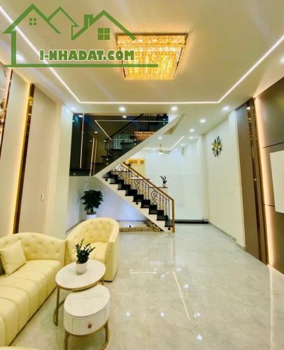 HÀNG HIẾM! Nhà mới tinh Lâm Văn Bền Q7, 3 Lầu , 40 m2 , chỉ 4 TỶ hơn - 3