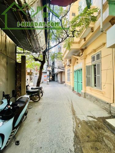 Bán nhà riêng phố Kim Ngưu, Trần Khát Chân40m2 x 5 Tầng 6 Ngủ - Ngõ to rộng - Giá 7.39 Tỷ
