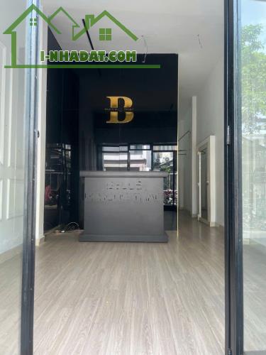 Bán tòa nhà 6 tầng 2 mặt tiền trước sau đường Trường Sa Quận 3 chỉ 30 tỷ